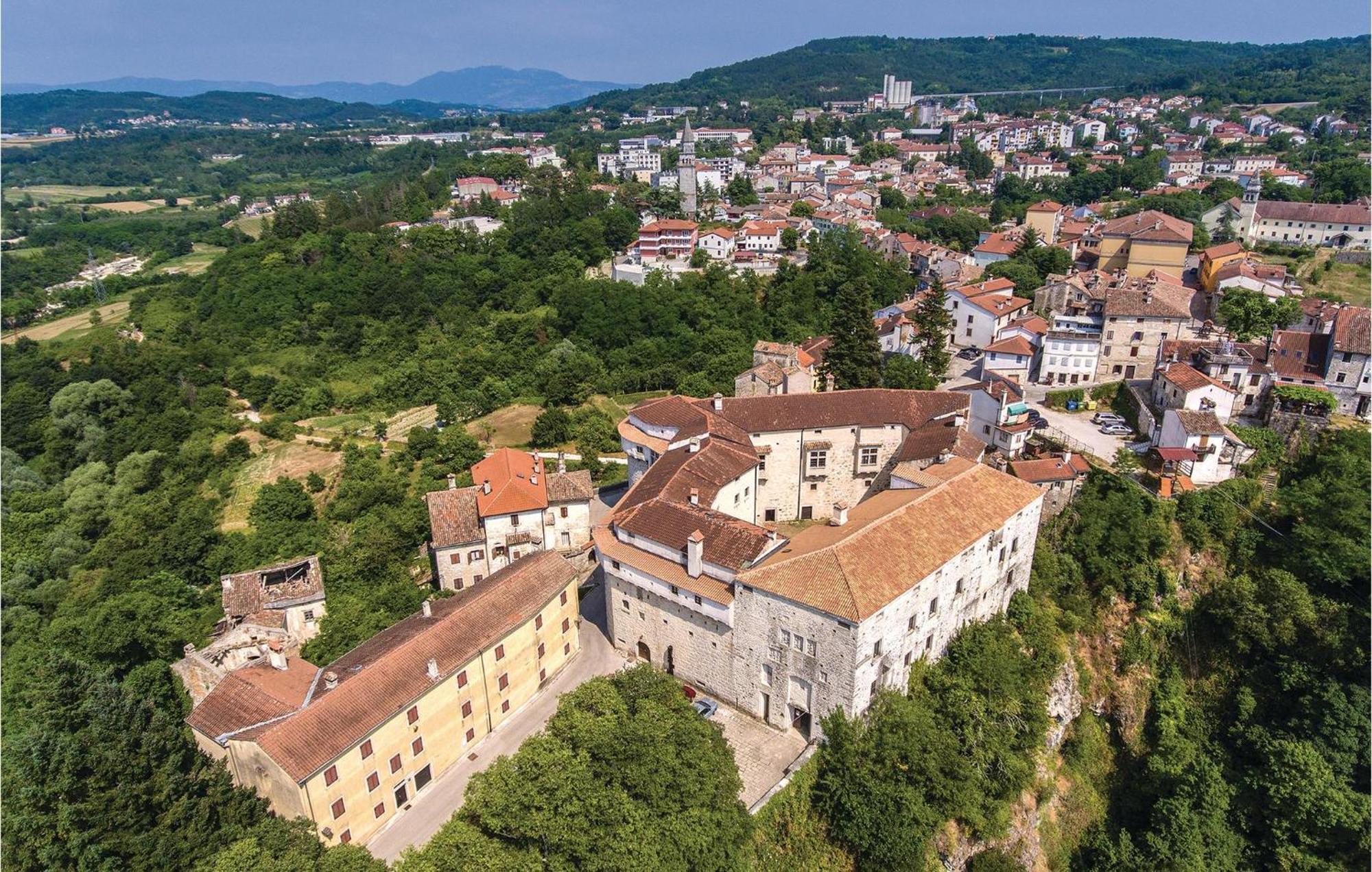 Amazing Apartment In Pazin With Wifi Katun Lindarski Exterior photo