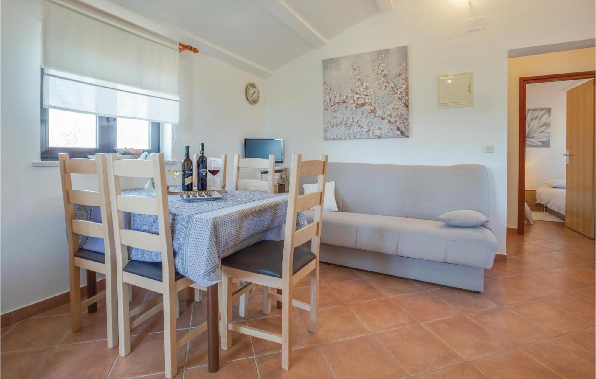 Amazing Apartment In Pazin With Wifi Katun Lindarski Exterior photo